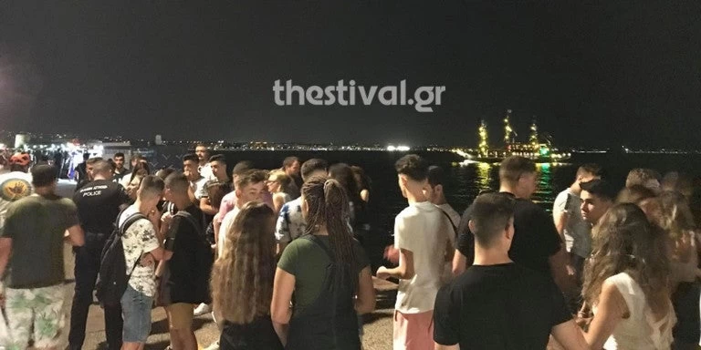 Γυναίκα έπεσε στον Θερμαϊκό -Ηθελε να αυτοκτονήσει λένε αυτόπτες μάρτυρες